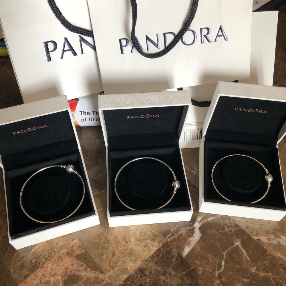 SOLDDDDDDD.... PANDORA BRACELETS SILVER NWOT